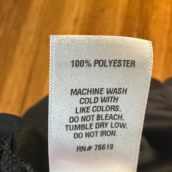 Gymshark Black Long Sleeve Pullover - Picture 5 of 5